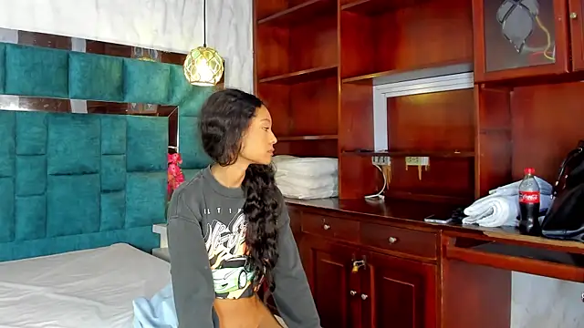  bonnyandclyde online show from 04.07.26