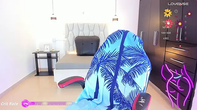 Snapshot of elenamilf chatting on 01.14.26 elenamilf online show from 01.14.26