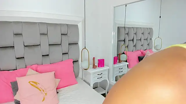 gaby smit   online show from 02.25.26