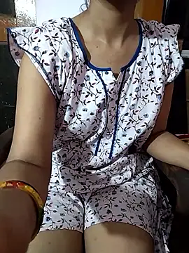 Snapshot of RASHMI_SHARMA9 chatting on 05.13.26 RASHMI SHARMA9 online show from 05.13.26