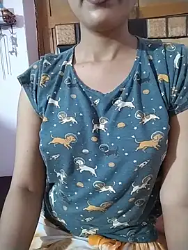 Snapshot of RASHMI_SHARMA9 chatting on 06.03.26 RASHMI SHARMA9 online show from 06.03.26