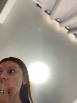 Snapshot of allisonn_parker26 chatting on 11.25.25 allisonn parker26 online show from 11.25.25