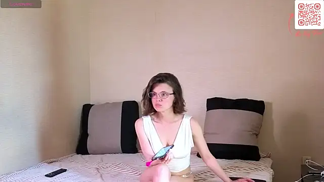 Snapshot of AlexaLurexx chatting on 05.21.26 AlexaLurexx online show from 05.21.26