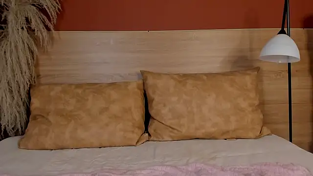 Snapshot of luna_cute__ chatting on 01.10.26 luna cute online show from 01.10.26