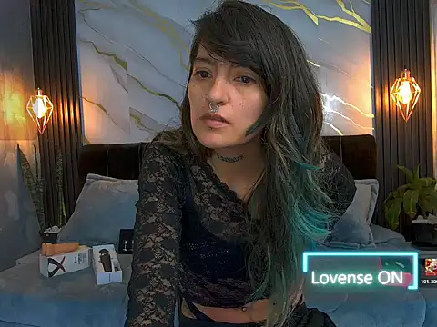 Snapshot of Dark_Dominika chatting on 04.28.26 Dark Dominika online show from 04.28.26