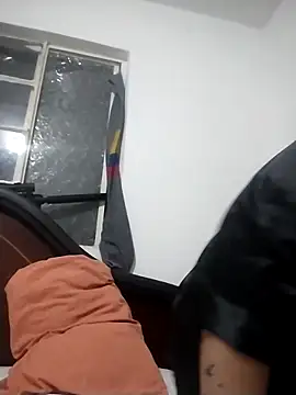 Snapshot of KarolWest_ chatting on 12.21.25 KarolWest online show from 12.21.25