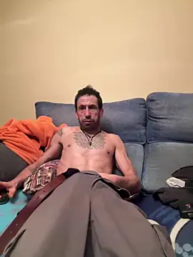 Snapshot of dura87 chatting on 12.15.25 dura87 online show from 12.15.25