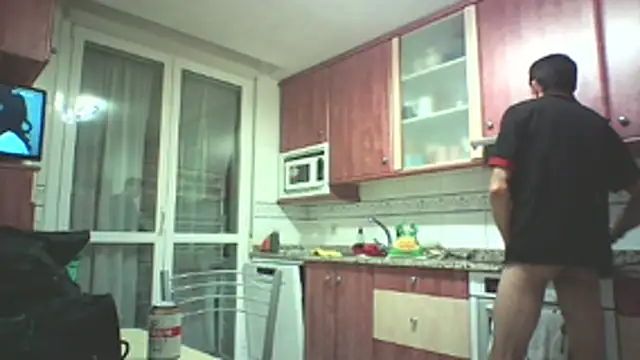 Snapshot of dura87 chatting on 12.21.25 dura87 online show from 12.21.25