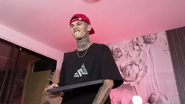 Snapshot of Paulo_527 chatting on 02.13.26 Paulo 527 online show from 02.13.26