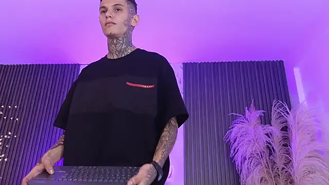 Snapshot of Paulo_527 chatting on 02.22.26 Paulo 527 online show from 02.22.26