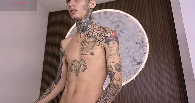 Paulo 527 online show from 04.12.26