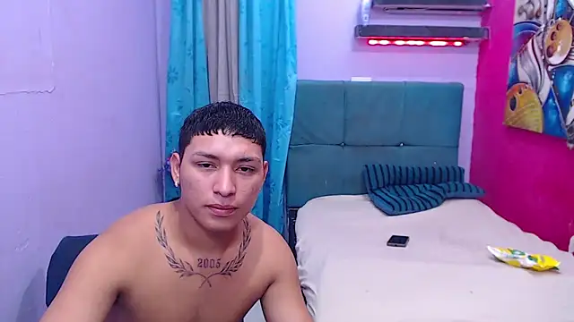 Snapshot of twinks_fuck chatting on 08.04.26 twinks fuck online show from 08.04.26