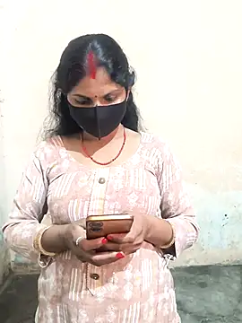 Pooja bhabhi00 online show from 12.17.25