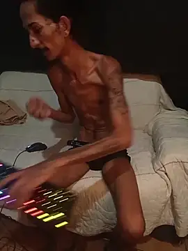 theyllorwillian online show from 12.23.25