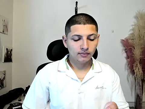 Snapshot of Juan_belmont chatting on 03.08.26 Juan belmont online show from 03.08.26