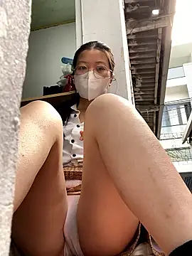 Snapshot of rose2111 chatting on 01.13.26 rose2111 online show from 01.13.26