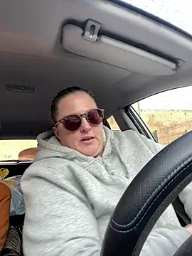 bea french curvy online show from 02.10.26