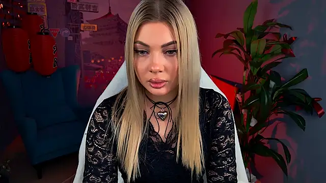 Snapshot of HyileyClark chatting on 03.10.26 HyileyClark online show from 03.10.26