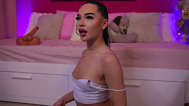 Snapshot of sashalorenzz chatting on 12.21.25 sashalorenzz online show from 12.21.25