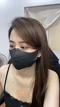 Snapshot of Lunamoon68 chatting on 04.12.26 Lunamoon68 online show from 04.12.26