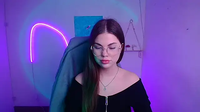 Violetta Brilliant online show from 01.08.26