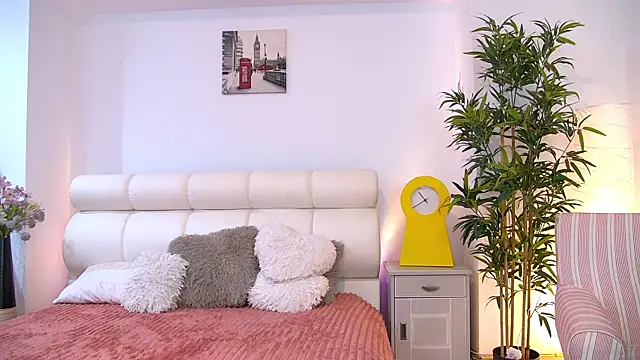 Snapshot of Cougar_Milff chatting on 01.07.26 Cougar Milff online show from 01.07.26