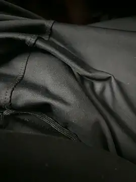 Snapshot of your_playboy_00 chatting on 12.17.25 your playboy 00 online show from 12.17.25