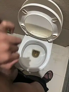 Snapshot of your_playboy_00 chatting on 12.19.25 your playboy 00 online show from 12.19.25