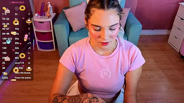 Snapshot of AdharaWo chatting on 01.06.26 AdharaWo online show from 01.06.26