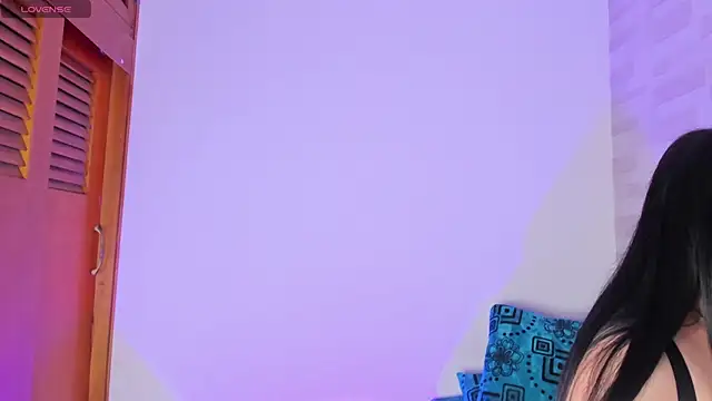 Snapshot of julieta_jane_s chatting on 12.14.25 julieta jane s online show from 12.14.25