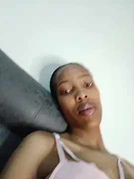 MsParisSmith online show from 12.15.25