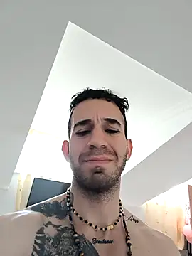 Snapshot of hazarcannn chatting on 02.15.26 hazarcannn online show from 02.15.26