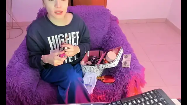 Honney 19 online show from 01.07.26