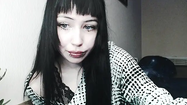 Snapshot of Lucyy666 chatting on 12.14.25 Lucyy666 online show from 12.14.25