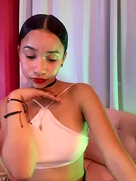 Snapshot of ZoeyFierce chatting on 12.15.25 ZoeyFierce online show from 12.15.25