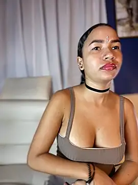 Snapshot of ZoeyFierce chatting on 12.20.25 ZoeyFierce online show from 12.20.25