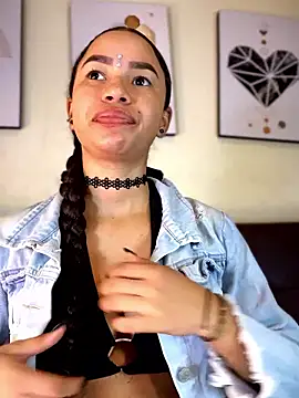 Snapshot of ZoeyFierce chatting on 01.11.26 ZoeyFierce online show from 01.11.26