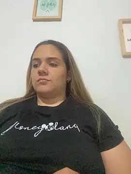Snapshot of LoreinnFox chatting on 04.19.26 LoreinnFox online show from 04.19.26