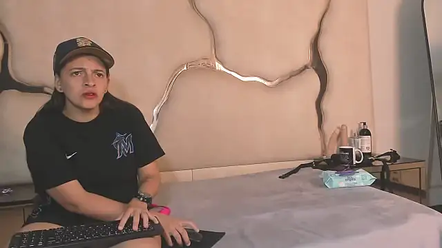 Alyssa Noah online show from 03.06.26