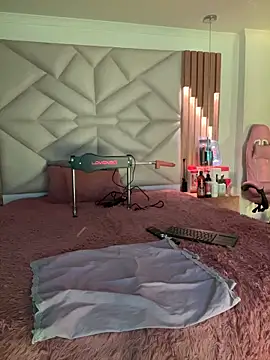 coraline vera online show from 04.14.26