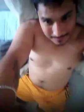 Snapshot of cristian112090 chatting on 06.13.26 cristian112090 online show from 06.13.26