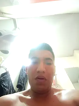 Snapshot of 04patri chatting on 01.11.26 04patri online show from 01.11.26