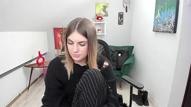 SarahOwenn online show from 01.12.26