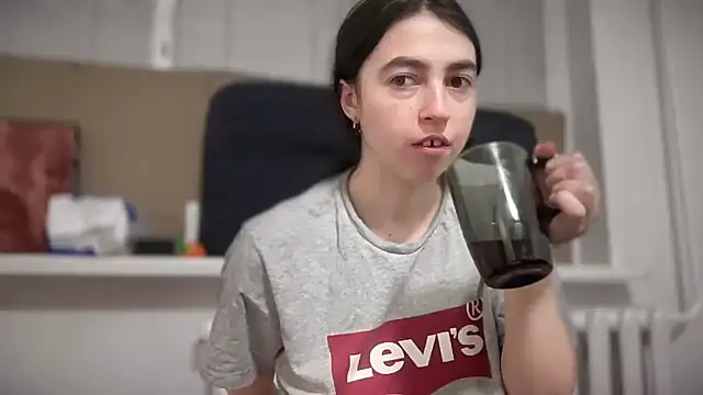 Aphr0ditee online show from 03.25.26