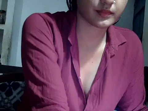 Snapshot of Hot_Princess2000 chatting on 12.22.25 Hot Princess2000 online show from 12.22.25