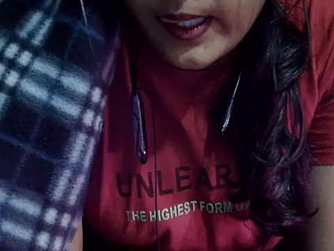 Snapshot of Hot_Princess2000 chatting on 01.10.26 Hot Princess2000 online show from 01.10.26