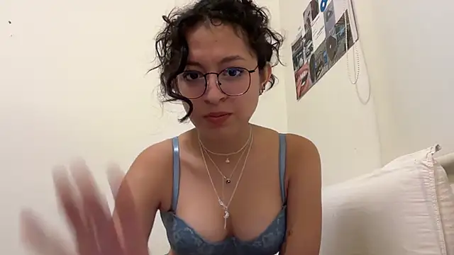 Alicatcua  online show from 03.06.26