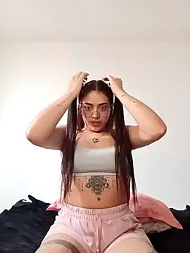 Violett  Rose online show from 01.15.26