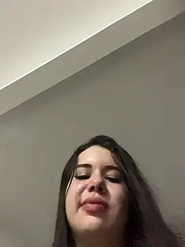 Snapshot of angely_ross1 chatting on 12.18.25 angely ross1 online show from 12.18.25