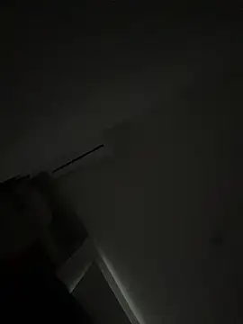 Snapshot of angely_ross1 chatting on 12.21.25 angely ross1 online show from 12.21.25